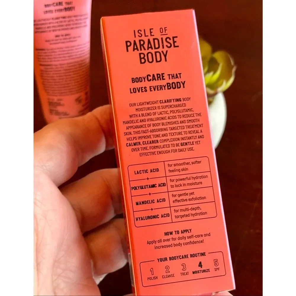 ISLE OF PARADISE - Confidently Clear Body Moisturizer, Travel Size, .67 Fl. Oz.